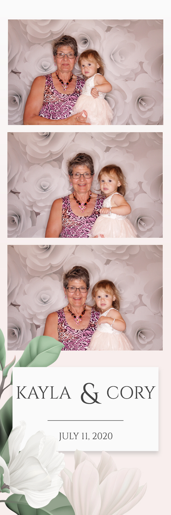 Kayla and Cory Wedding | View more photos from the event at gallery.photoboothbillings.com/u/PhotoBoothBillings/Kayla-and-Cory-Wedding